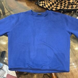 Pretty little thing crewneck